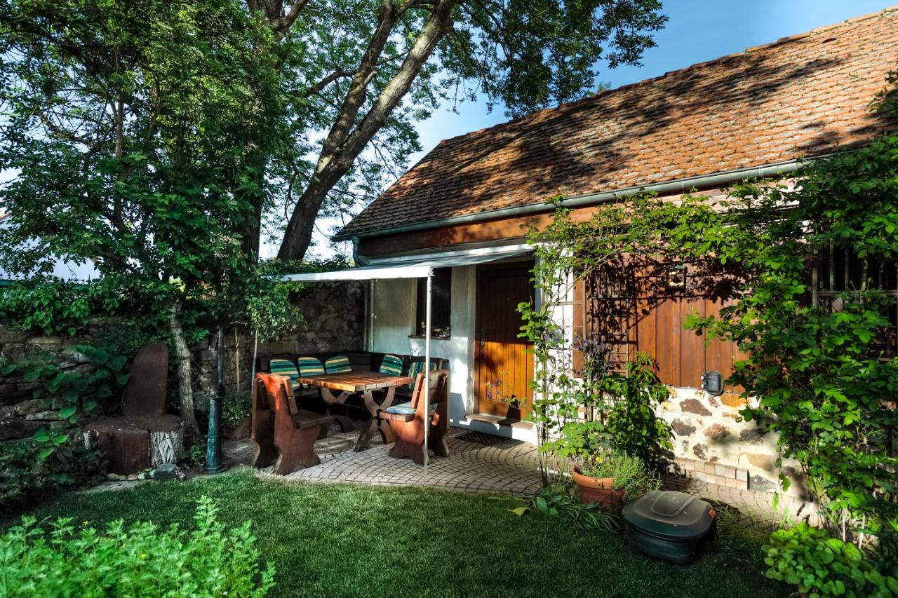 Ferienhaus Burgblick Munzenberg Exterior photo