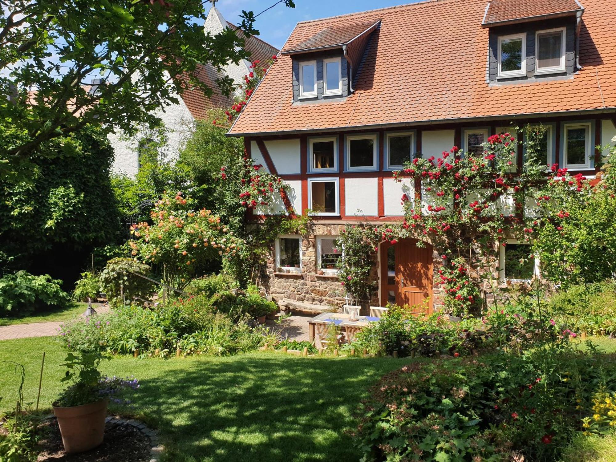 Ferienhaus Burgblick Munzenberg Exterior photo